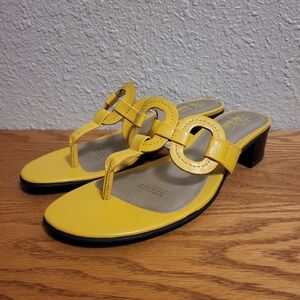 Life Stride Yellow Meridith Heeled Sandals Size 8M